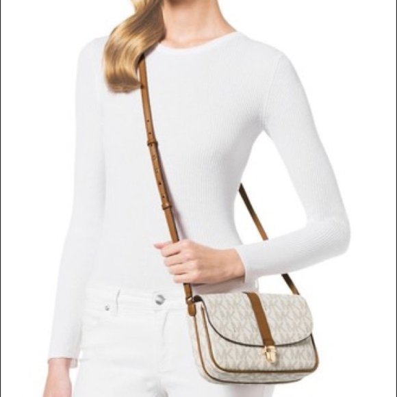 Michael Kors Charlton Logo Large Cross Body Bag - Picture 3 of 7